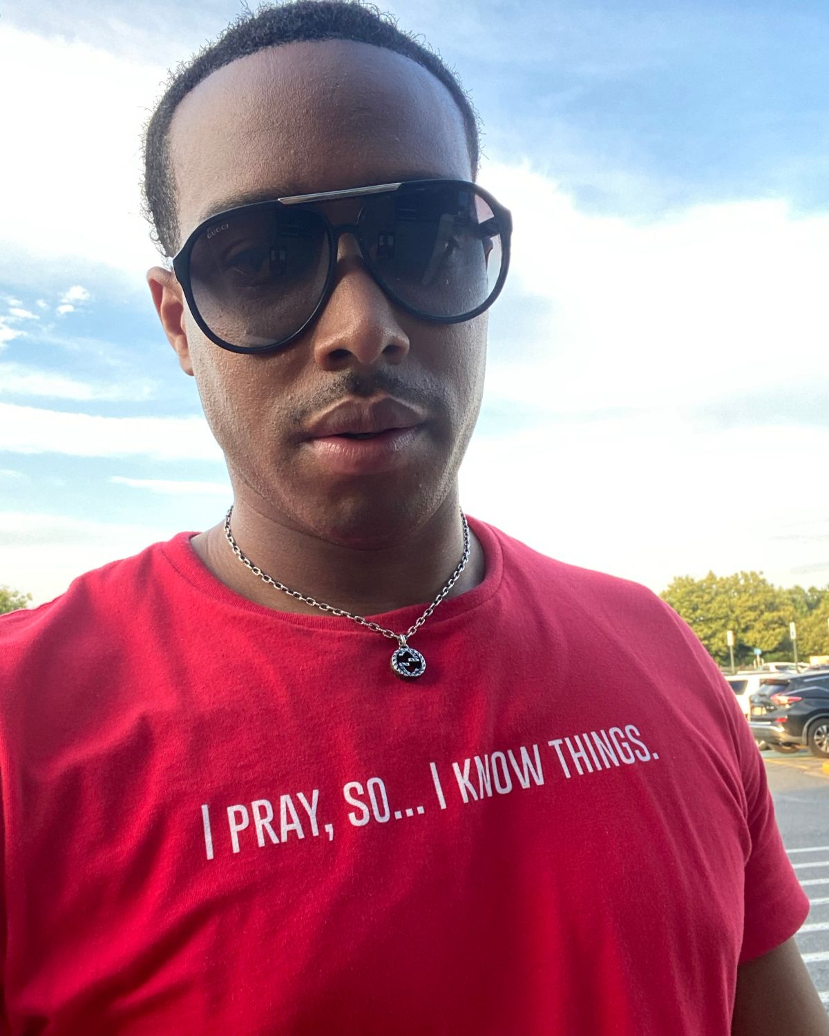 I Pray tee in red